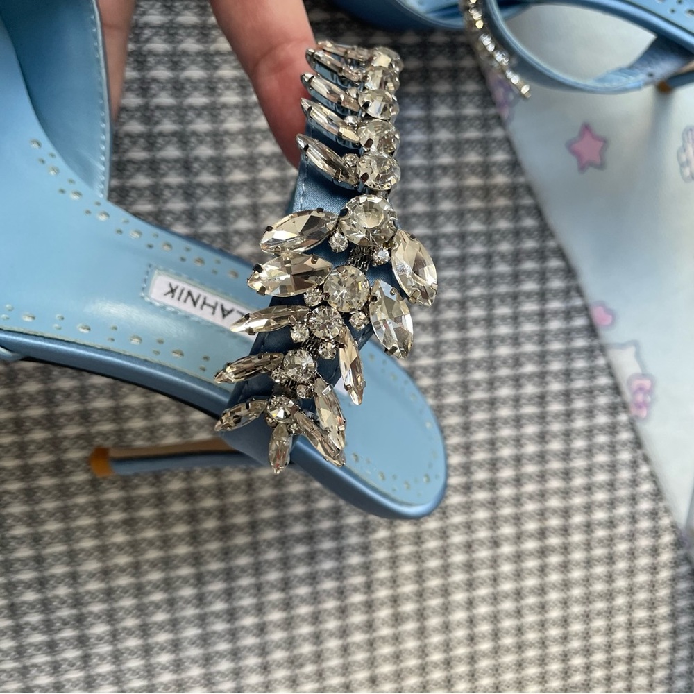 Manolo Blahnik Blue Embellished Pointed-Toe Mules - Picture 2 of 9